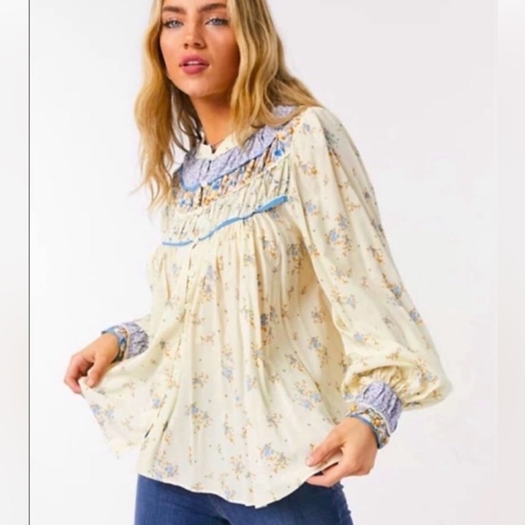 FREE PEOPLE Paloma Ivory Blue Floral Print Boho Long Sleeve Button Shirt Medium - Picture 3 of 15